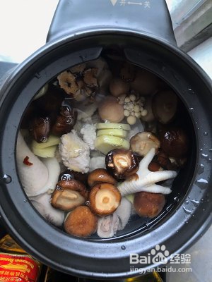 熬夜救星黄芪炖鸡