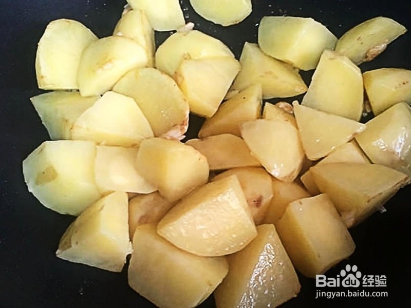怎样做出家常菜系列之马铃薯焖鸡腿