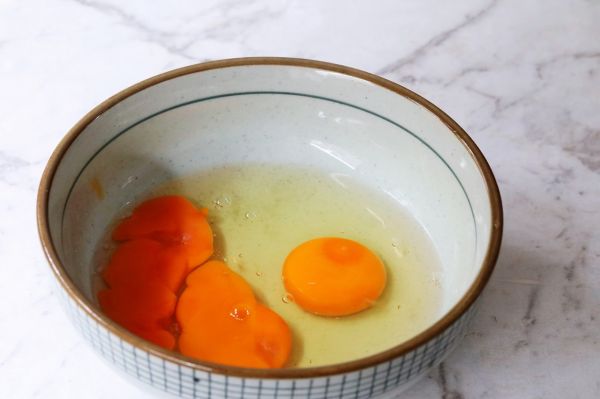 蘸汁菠菜鸡蛋糕