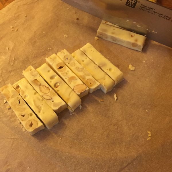 杏仁花生牛轧糖