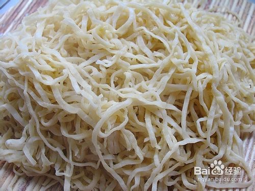 简单一招教你做出非常松散的焖面——豆芽焖面