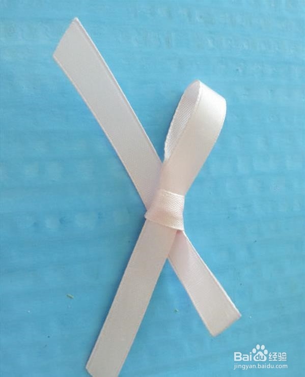 鸡蛋拖废物利用手工制作 艳丽装饰花DIY教程