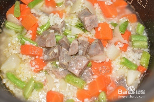 荷包蛋腊肠饭的做法