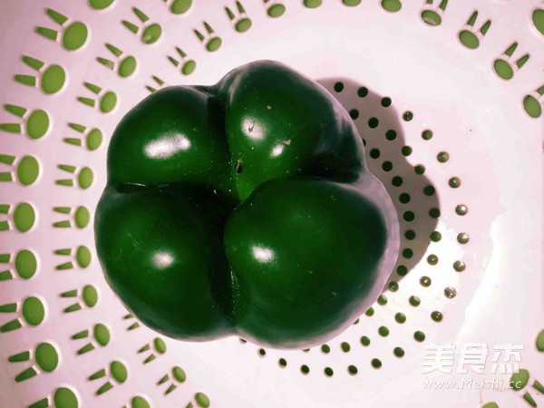 青椒炒鱿鱼的做法