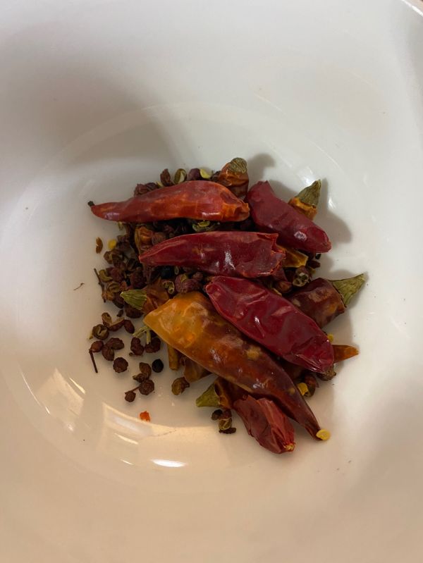 花儿麻辣鸡翅尖