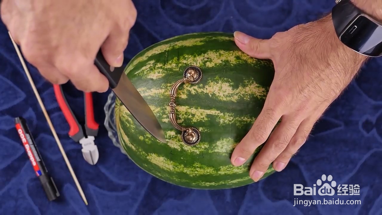 这个装饰物也太好看了，只需要用西瓜就能制作！