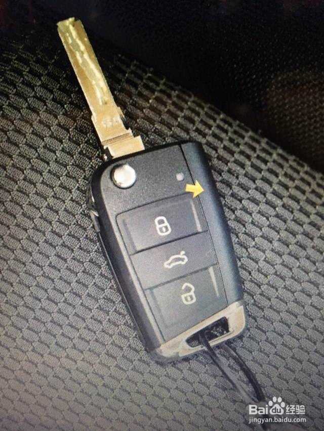 高尔夫无钥匙进入怎么锁车