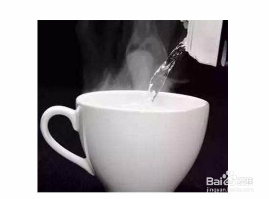 中国人为什么爱喝热水？外国人不喝热水？