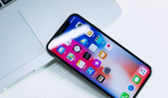 iPhoneX屏幕压出了一条很粗的绿线除了换屏幕还有救吗