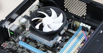 电脑键盘通电却不能用是为什么