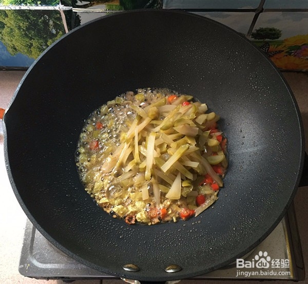 如何做出好吃的泡椒榨菜烧鱼腩