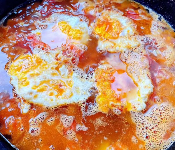 排骨番茄煎蛋荞麦面