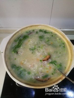 芹菜香菇瘦肉粥的做法