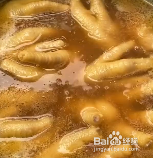 如何做好吃的盐焗鸡爪呢