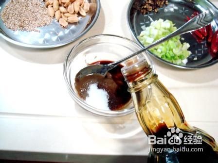 香辣热拌面