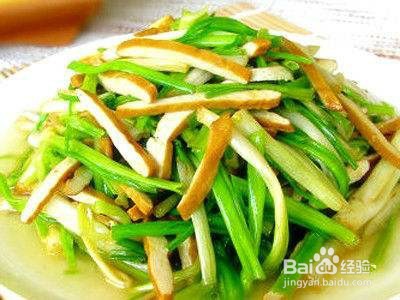 吃芹菜可以治便秘吗
