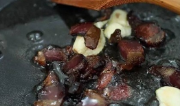 腊肉炒儿菜的做法