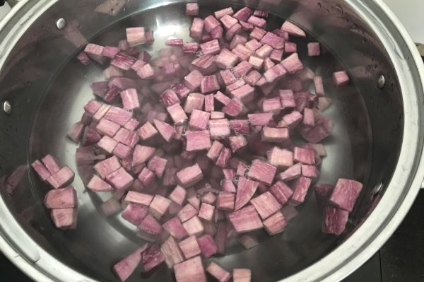 紫薯西米炖牛奶