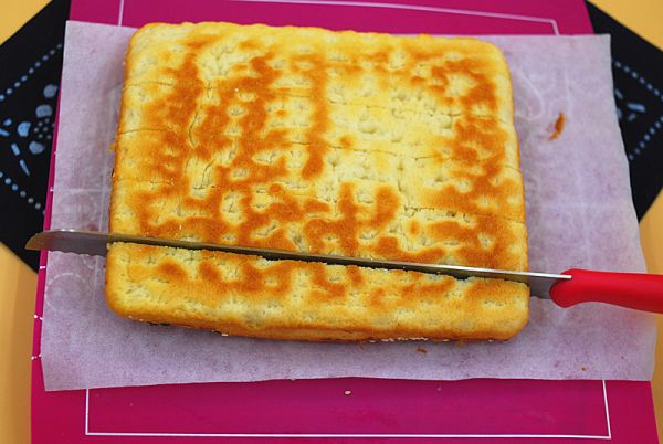 葱香肉松面包卷