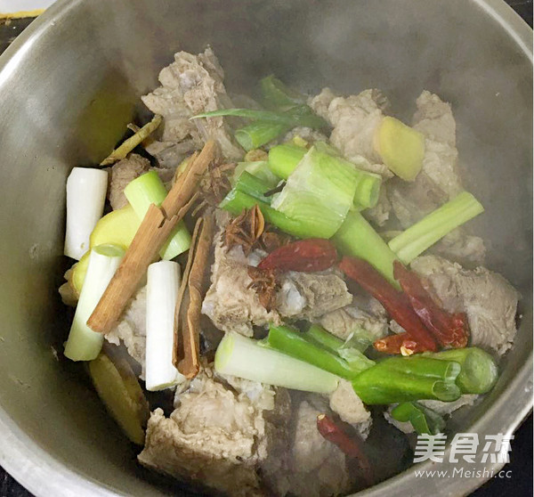 酱骨头的家常做法