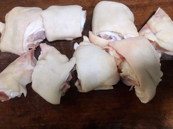 韩式辣酱烤猪手