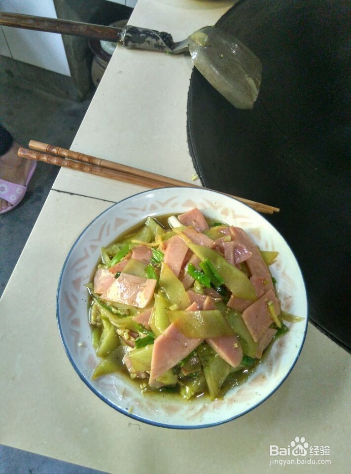 香肠炒黄瓜是如何做的