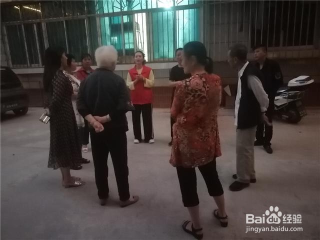 应该如何为群众办实事？