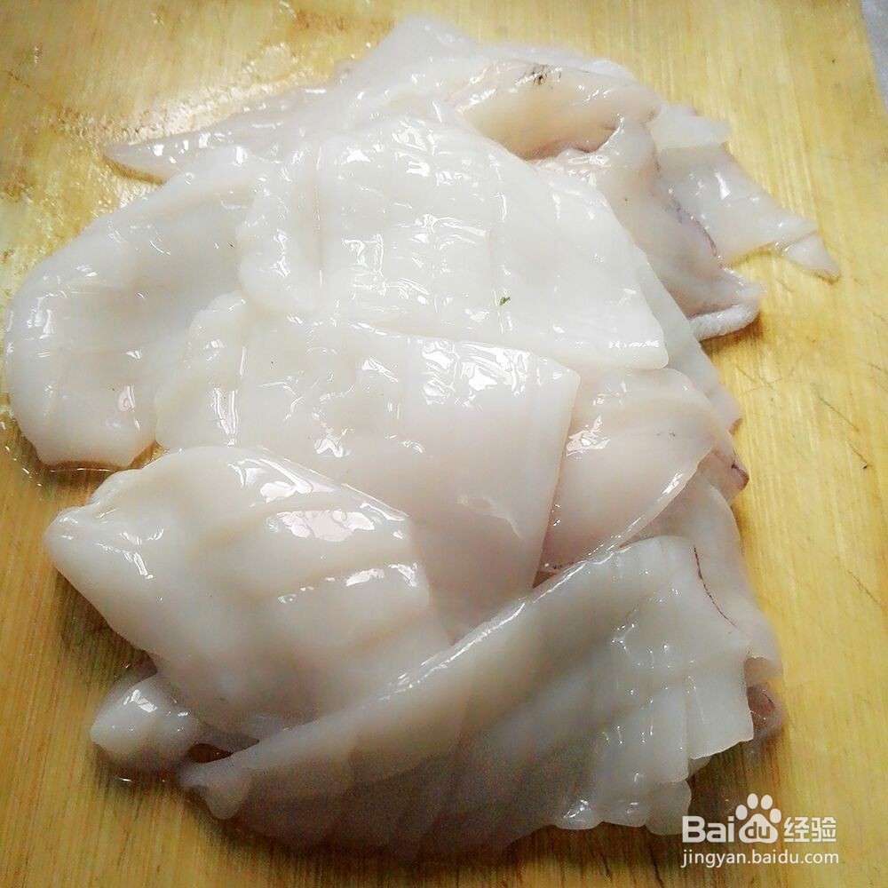 原汁原味养生菜----鱿鱼炒西兰花怎样做