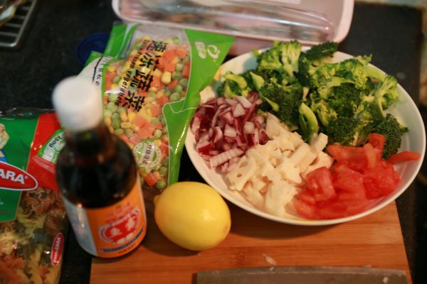 香柠煎三文鱼配美味沙拉