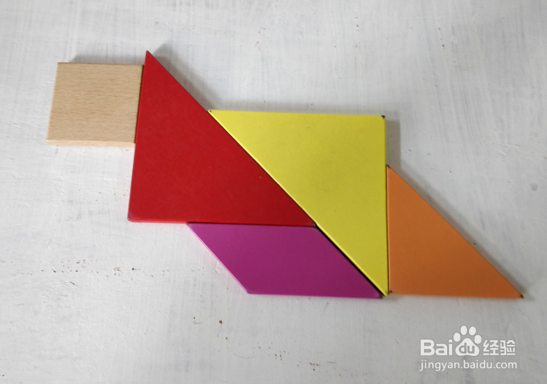 用七巧板怎样拼一只躺着休息的狗?