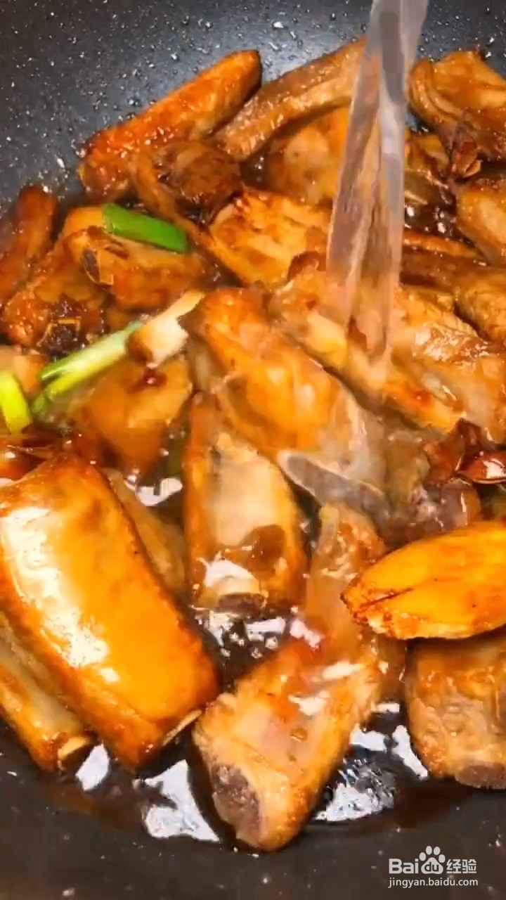 如何自制简单美味的家常红烧排骨