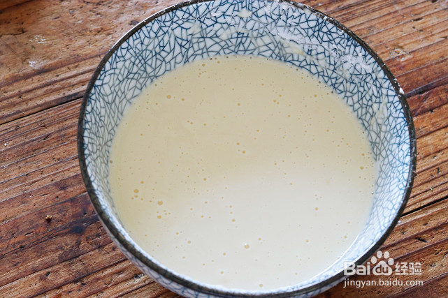 奶香鸡蛋饼配炸蘑菇的做法