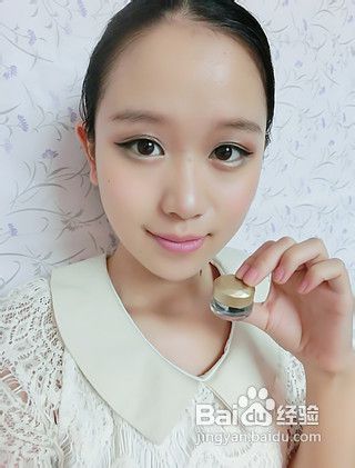 约会前如何给自己化妆？