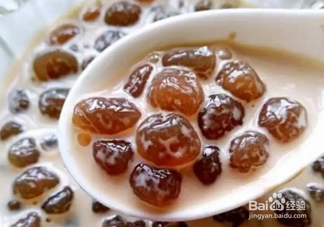 珍珠奶茶里的珍珠一般是什么做成的