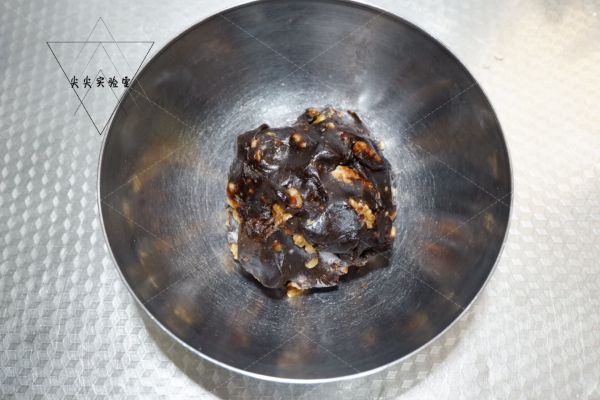 广式核桃枣泥月饼