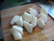 排骨炖山药的做法