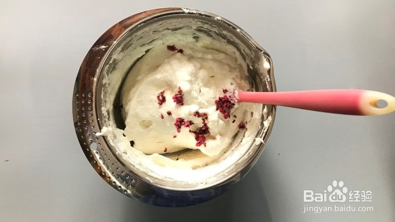 浪漫的樱花纸杯蛋糕