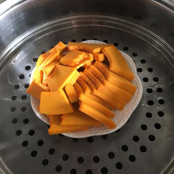 咸蛋黄奶香南瓜浓汤