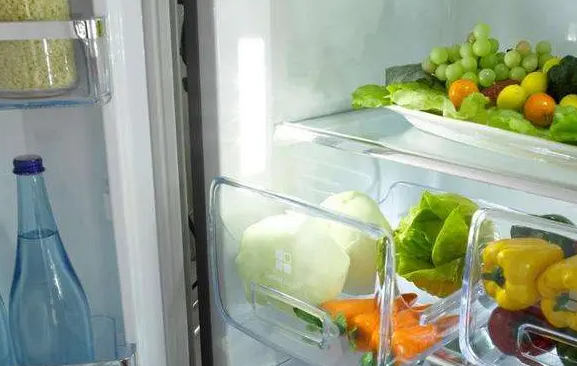 冰箱冷冻室冒冷气是怎么回事