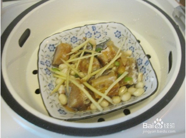 粤菜之花生蒸鱼干