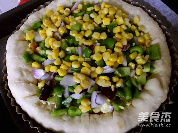 芝心火腿蔬菜披萨