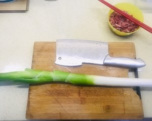 健康养生佳品葱爆羊肉的做法