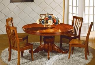 选购重庆酒店实木餐桌椅注意事项：