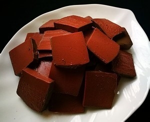 香辣滑嫩鸭血韭菜的做法