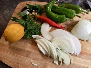 烤柠香纸包三文鱼的做法