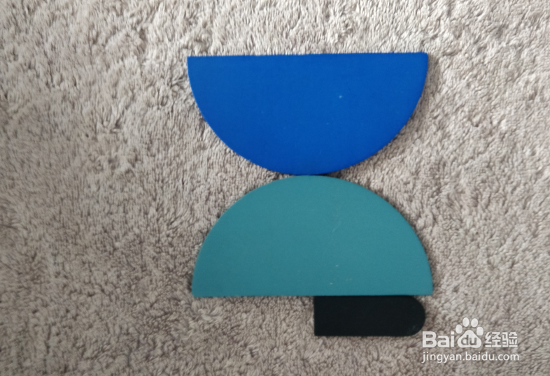 用几何形状怎样拼一只沙漏?