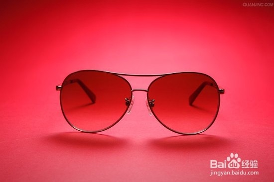 近视在夏季如何挑选墨镜不损害眼睛？