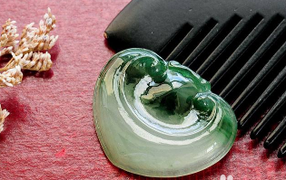 a货翡翠鉴别最直接方法
