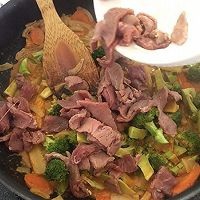 如何制作美味的泰式咖喱牛肉？