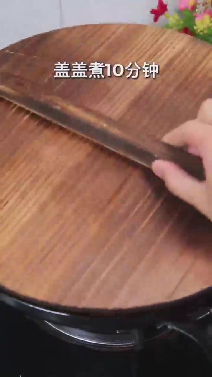 怎样做葱香草鱼？